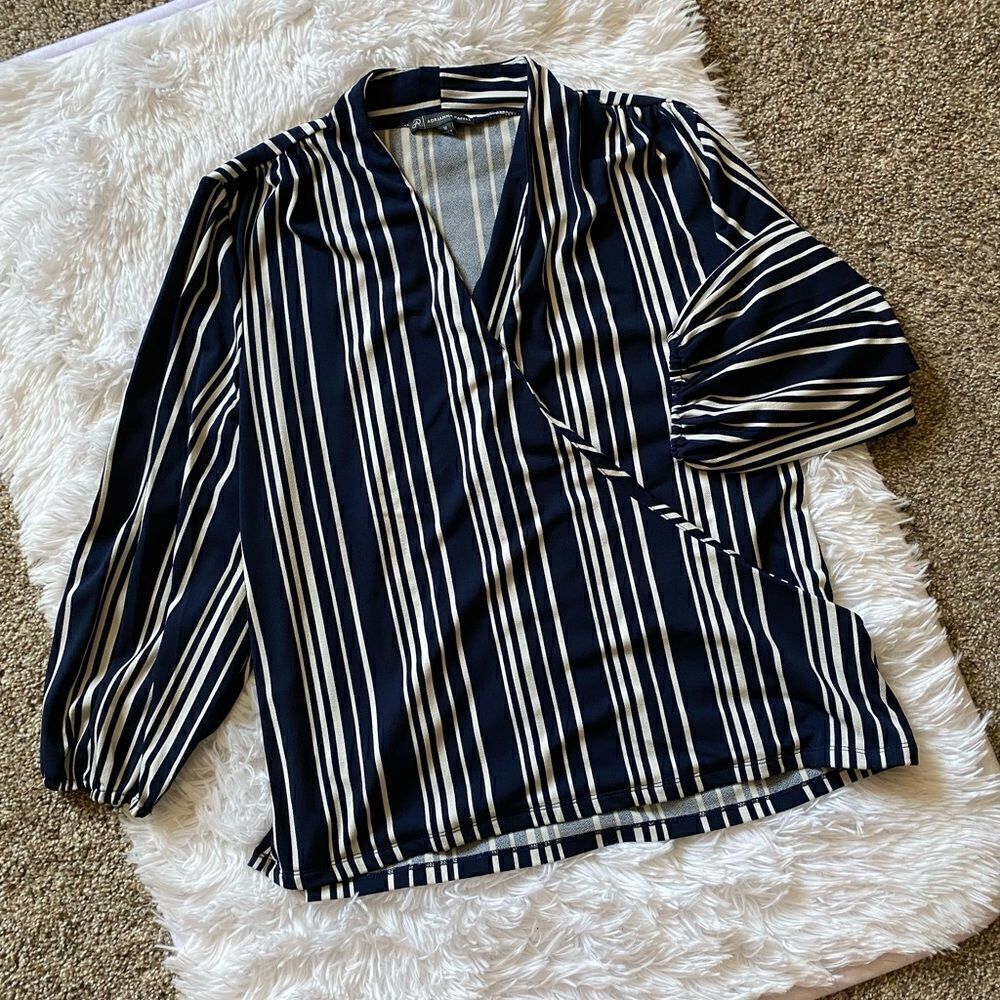 Adrianna Papell Wrap Top Blue & White Striped Wrapped Front Women’s Size Medium